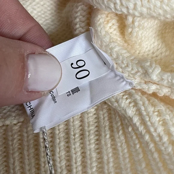 NWT. 2CUTE Floral Sweater - Picture 9 of 10